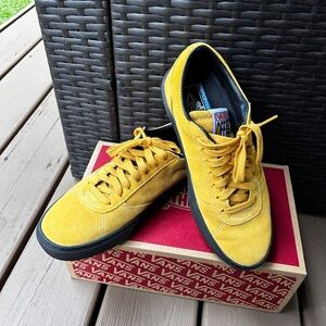 Vans Paradoxxx SZ 8, Like New!